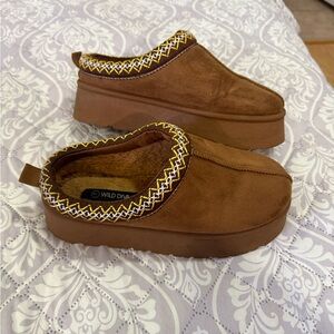 Wild Diva Brown and Yellow Embroidered Slippers